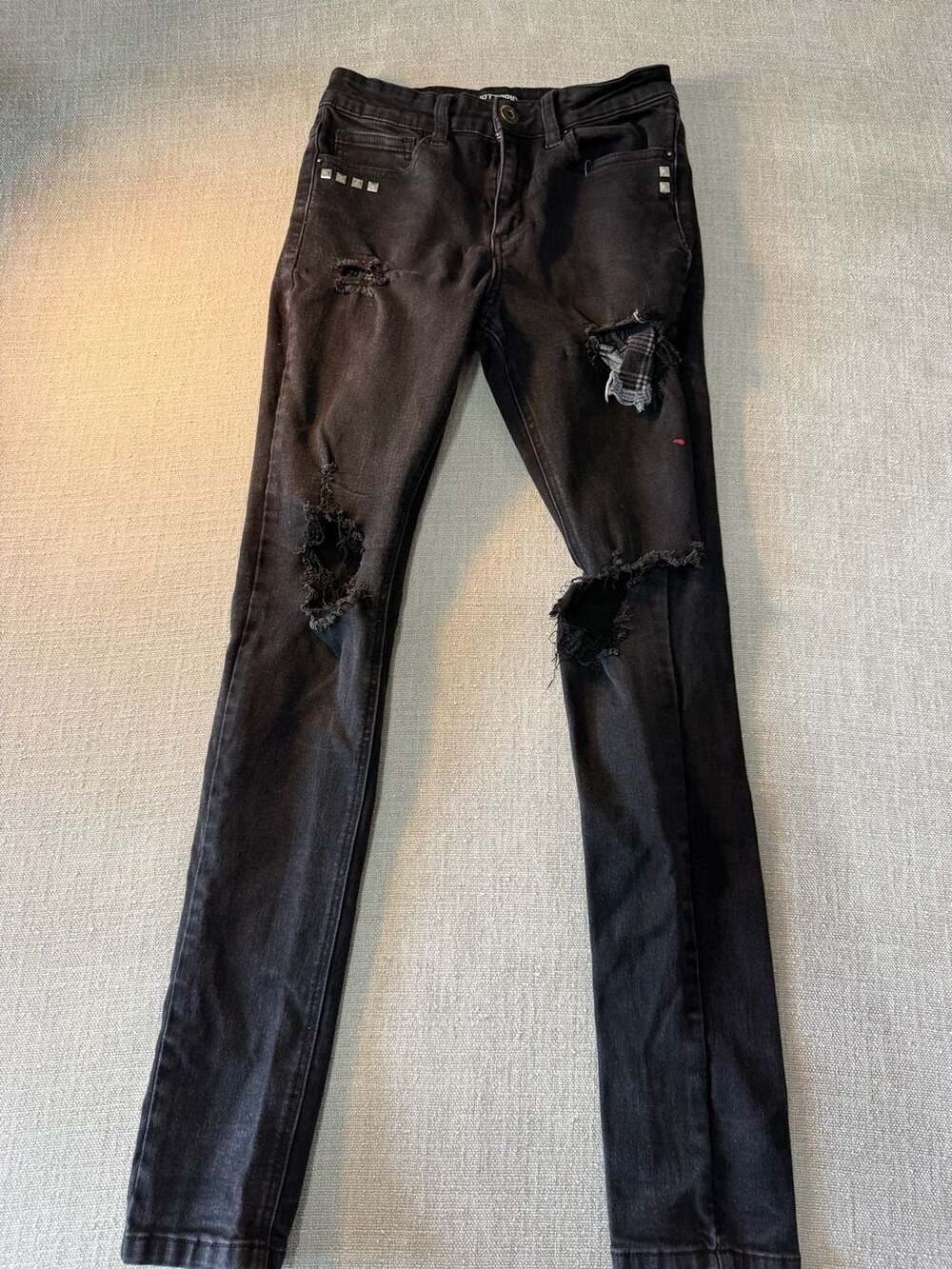 Hot Topic Black Studded Distressed Skinny Jeans Size 28